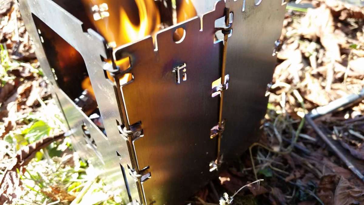 Bushbox LF Titanium: Efficient, compact, ultra-lightweight
