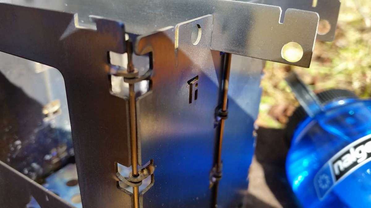 Bushbox LF Titanium: Efficient, compact, ultra-lightweight
